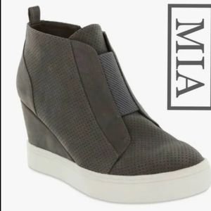 MIA, Brussel Gray, Faux Suede, Wedge Sneaker Boot - Size 7.5
